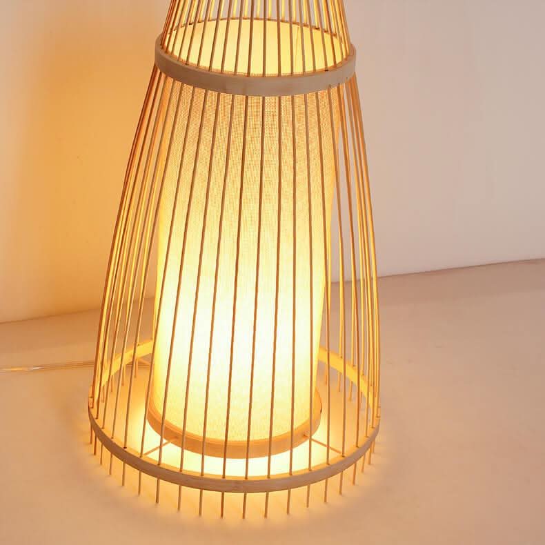 HUTGLOW – Hut Floor Lamp for Striking Warmth