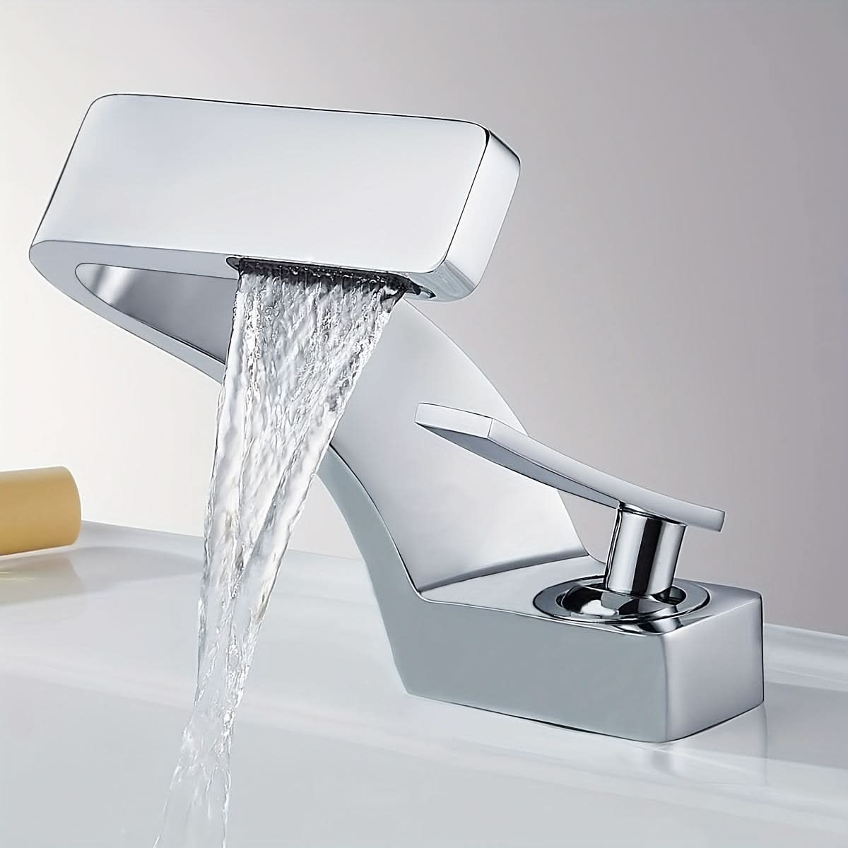 CASCADELUX - Robinet de salle de bain moderne style cascade