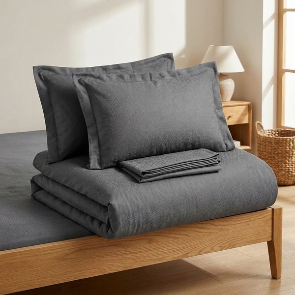 DARKWEAVE – Jacquard Bedding Set for Deep Statement Style