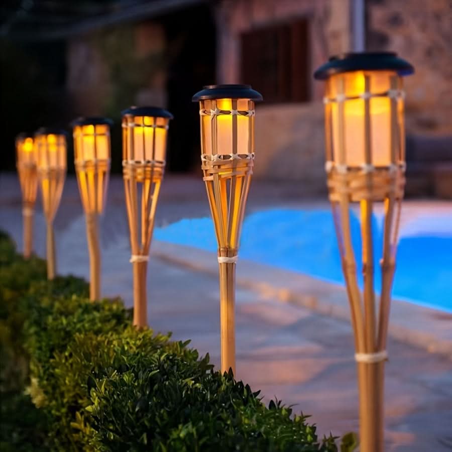 TIKIGLOW - Lumières LED en bambou solaire imitant la flamme pour une ambiance chaleureuse en extérieur et décoration de jardin