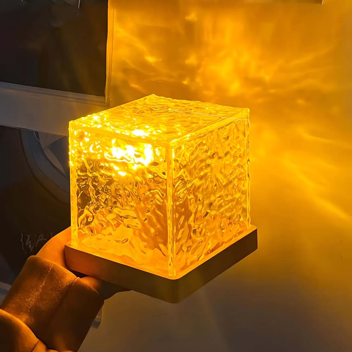 RIPPLELUX – Dynamische Wellenprojektion Lampe für RGB-Ambientebeleuchtung