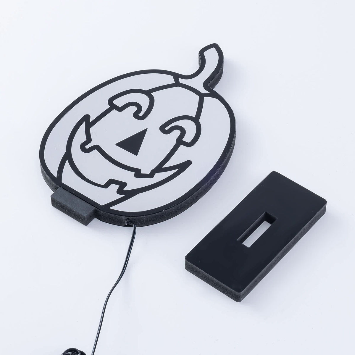 DEMONEMBER – Halloween-Kürbislichter für ein unheimliches Leuchten