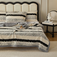 COZYLINES – Striped Blanket for Relaxed and Modern Living