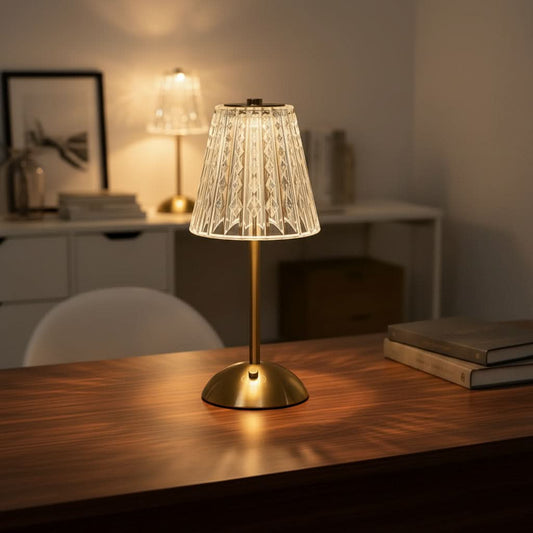 GOLDLUME – Wiederaufladbare goldene Tischlampe für elegante Ambientebeleuchtung