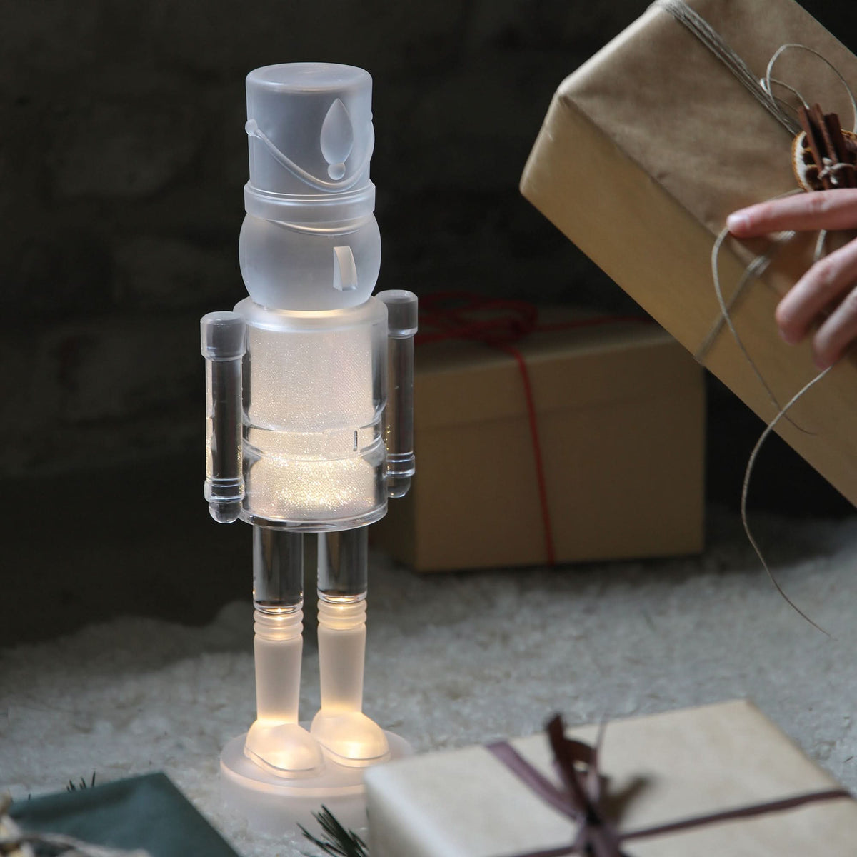NUTCRAVENIX – Glowing Nutcracker Statue for Timeless Festive Appeal