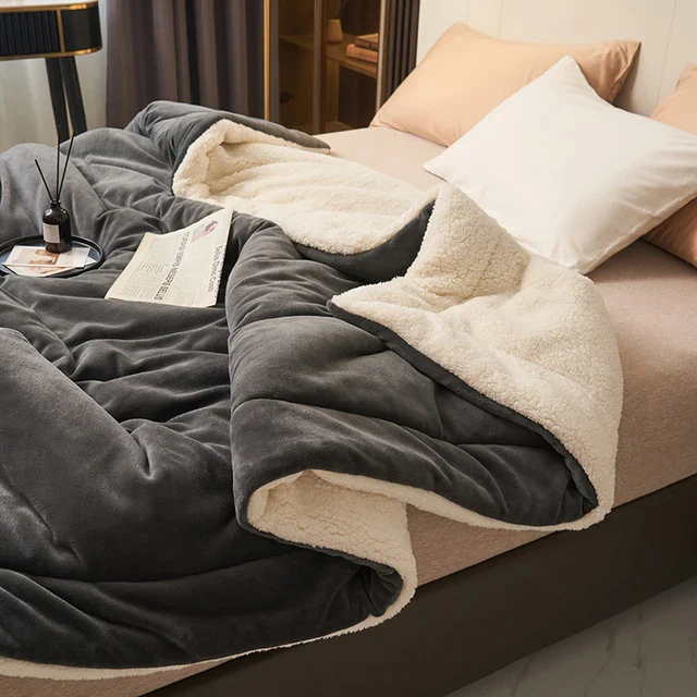 FLEECORA – Warm Luxury Fleece Blanket for Cozy Bedding