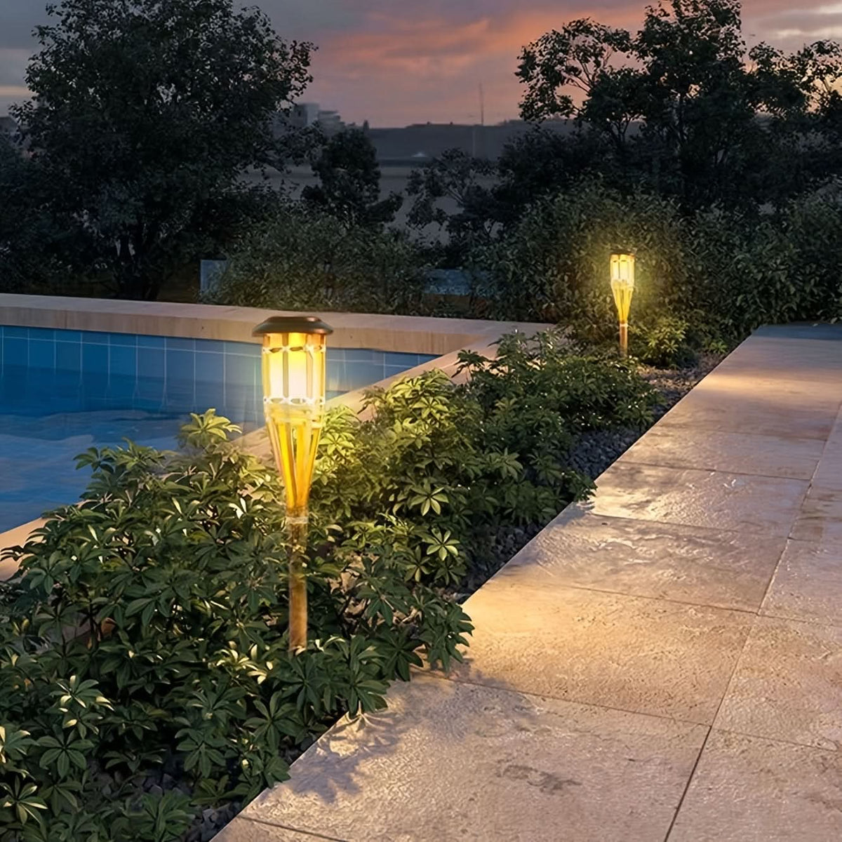 BAMBOOLUX – Solar Torch Lawn Lamp