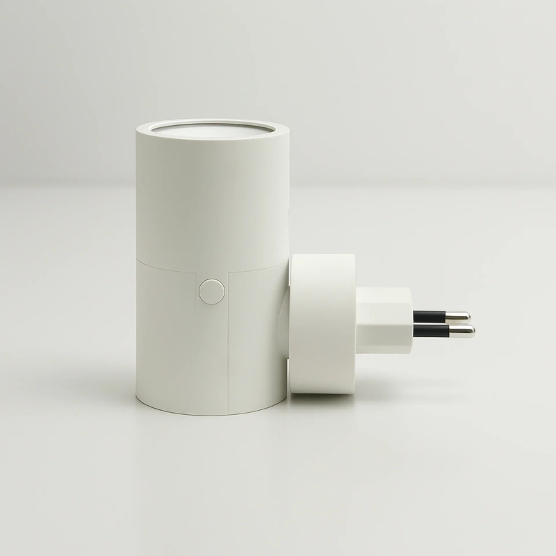 AUTOGLOAM – Plug-In Wall Lamp With Auto Sensor for Gentle Night Glow