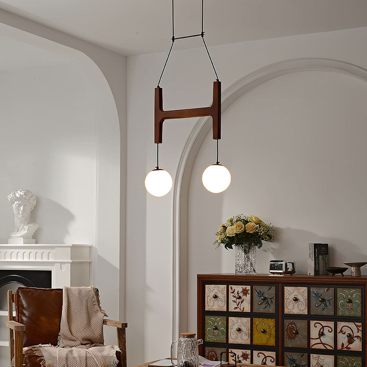 ASTRAMUSE – Chandelier for Artistic Warm Illumination