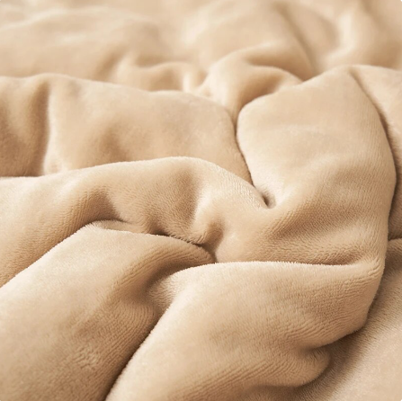 COZAVENIX – Bold Blanket for Warm and Comfortable Nights
