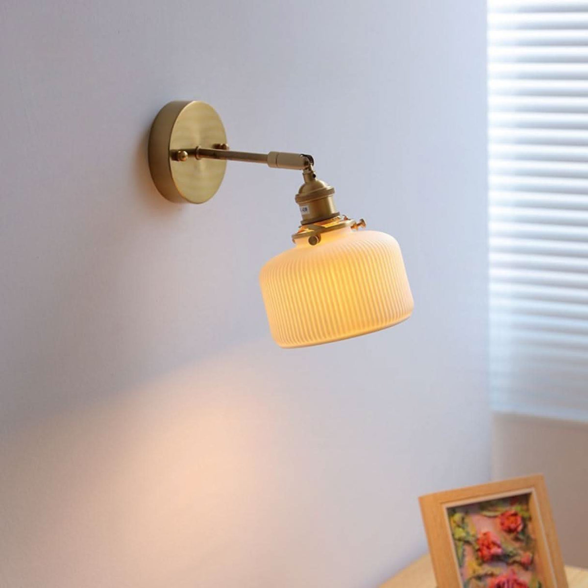 AUREKUMORA – Applique murale cannelée pour un éclairage décoratif raffiné