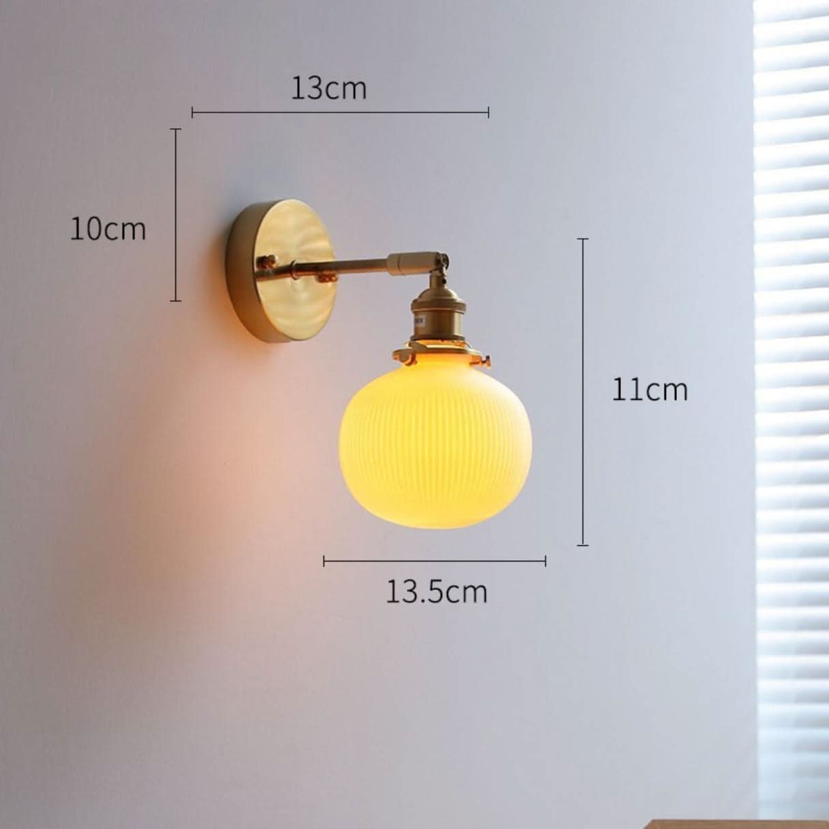 AUREKUMORA – Applique murale cannelée pour un éclairage décoratif raffiné
