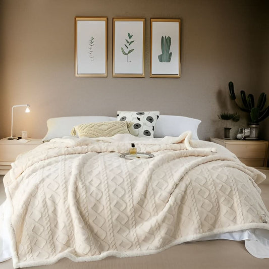 WARMVIK – Reversible Blanket for Inviting Home Ambiance