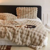 CURVORA – Sculptural Throw Blanket for Cozy Contemporary Spaces