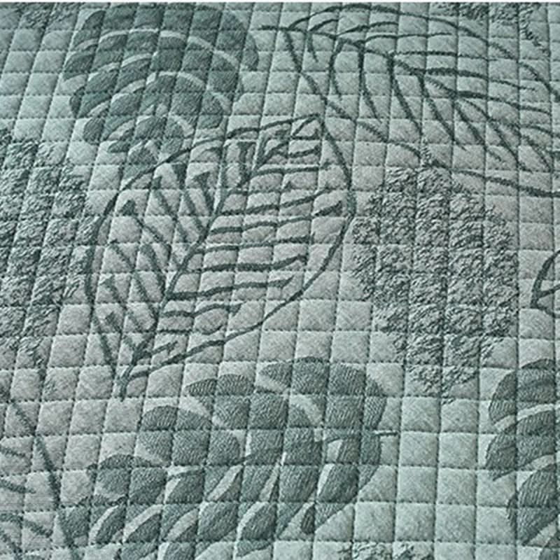 QUILAVORA – Quilted Jacquard Sofa Cover for Elegant Living Rooms