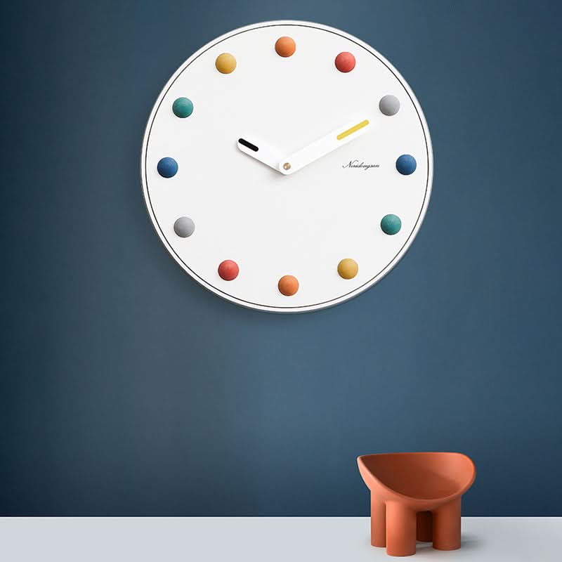VIBRANIXA – Minimalist Wall Clock for Bright and Lively Spaces