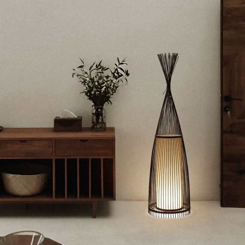 HUTGLOW – Hut Floor Lamp for Striking Warmth