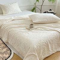 MAJESTICBLOOM – Elegant Bedding Set for Dramatic Bedroom Styling
