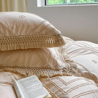 BEDORIXA – Tassel Bedding Set for Refined Bedroom Ambience