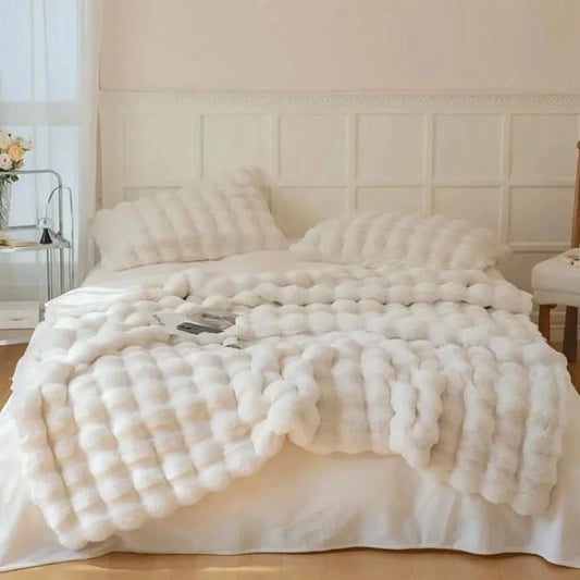 SNUGFROVIA – Reversible Bed Blanket for Comfortable Nighttime Warmth