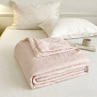 MAJESTICBLOOM – Elegant Bedding Set for Dramatic Bedroom Styling