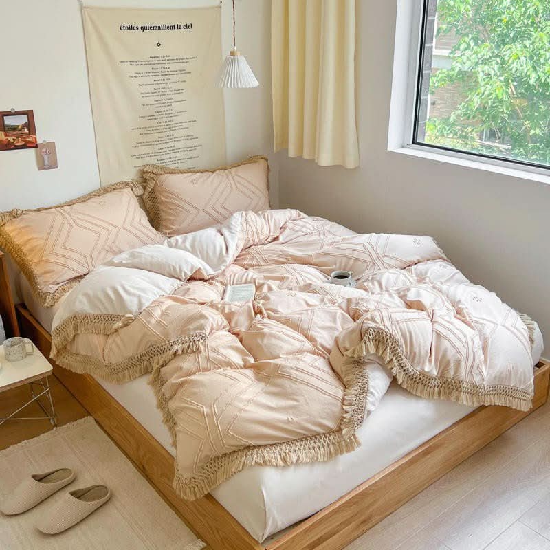 BEDORIXA – Tassel Bedding Set for Refined Bedroom Ambience