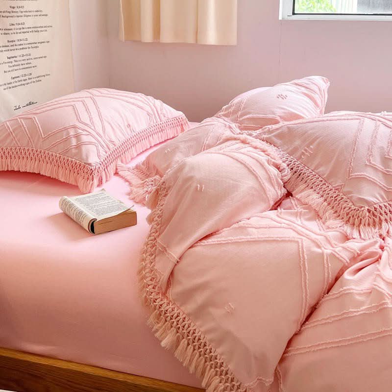 BEDORIXA – Tassel Bedding Set for Refined Bedroom Ambience
