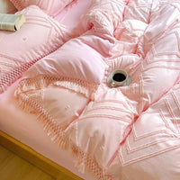 BEDORIXA – Tassel Bedding Set for Refined Bedroom Ambience