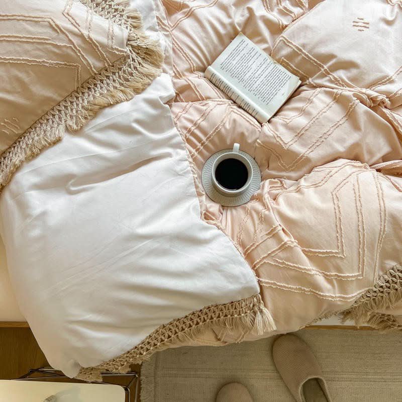 BEDORIXA – Tassel Bedding Set for Refined Bedroom Ambience