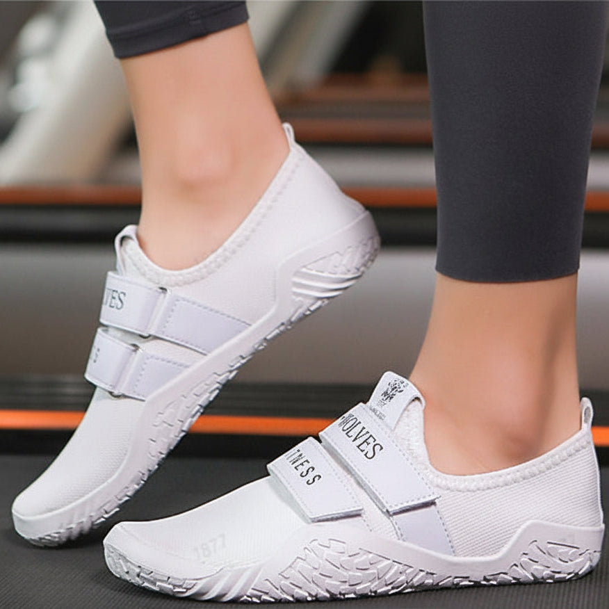 SQUATBASE - Flat training shoes designed for stability in squats and lifting