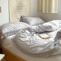BEDORIXA – Tassel Bedding Set for Refined Bedroom Ambience