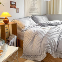 BEDORIXA – Tassel Bedding Set for Refined Bedroom Ambience