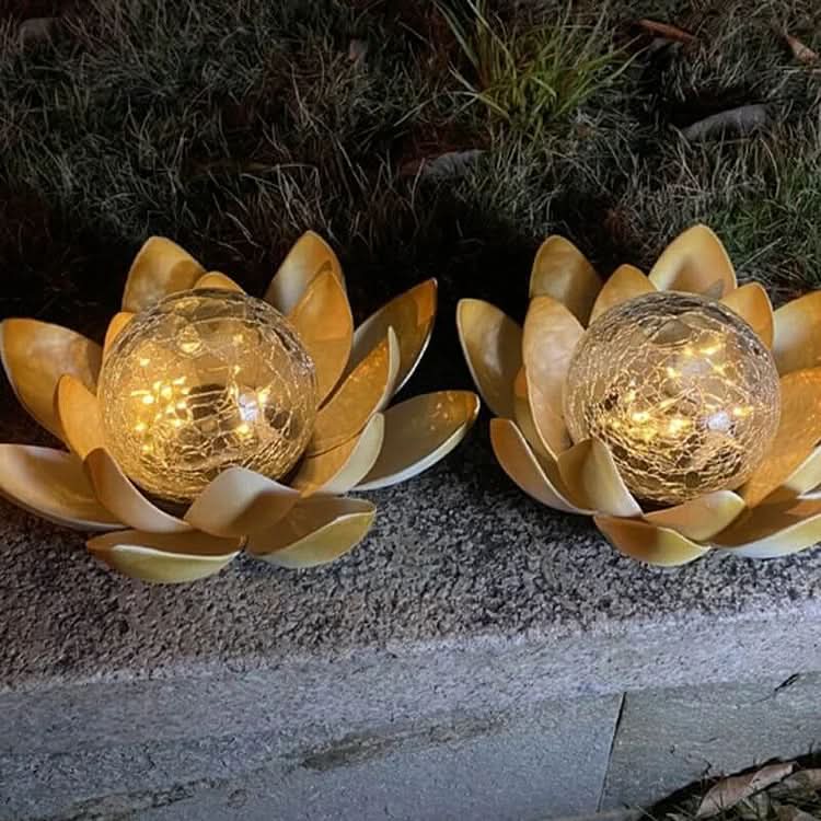 AURAPETAL - Solar lotus lamp with soft amber glow for elegant outdoor garden and patio ambiance