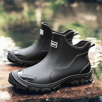 MUDTREK – Rugged Grip Comfort for Wet Outdoor Conditions