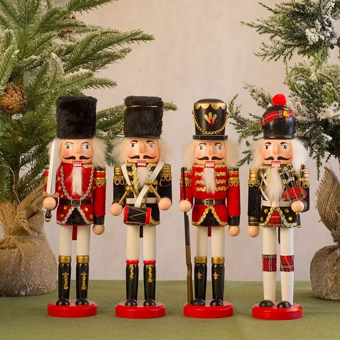 NOELSOLDIER – Nutcracker Figure for Charming Christmas Displays