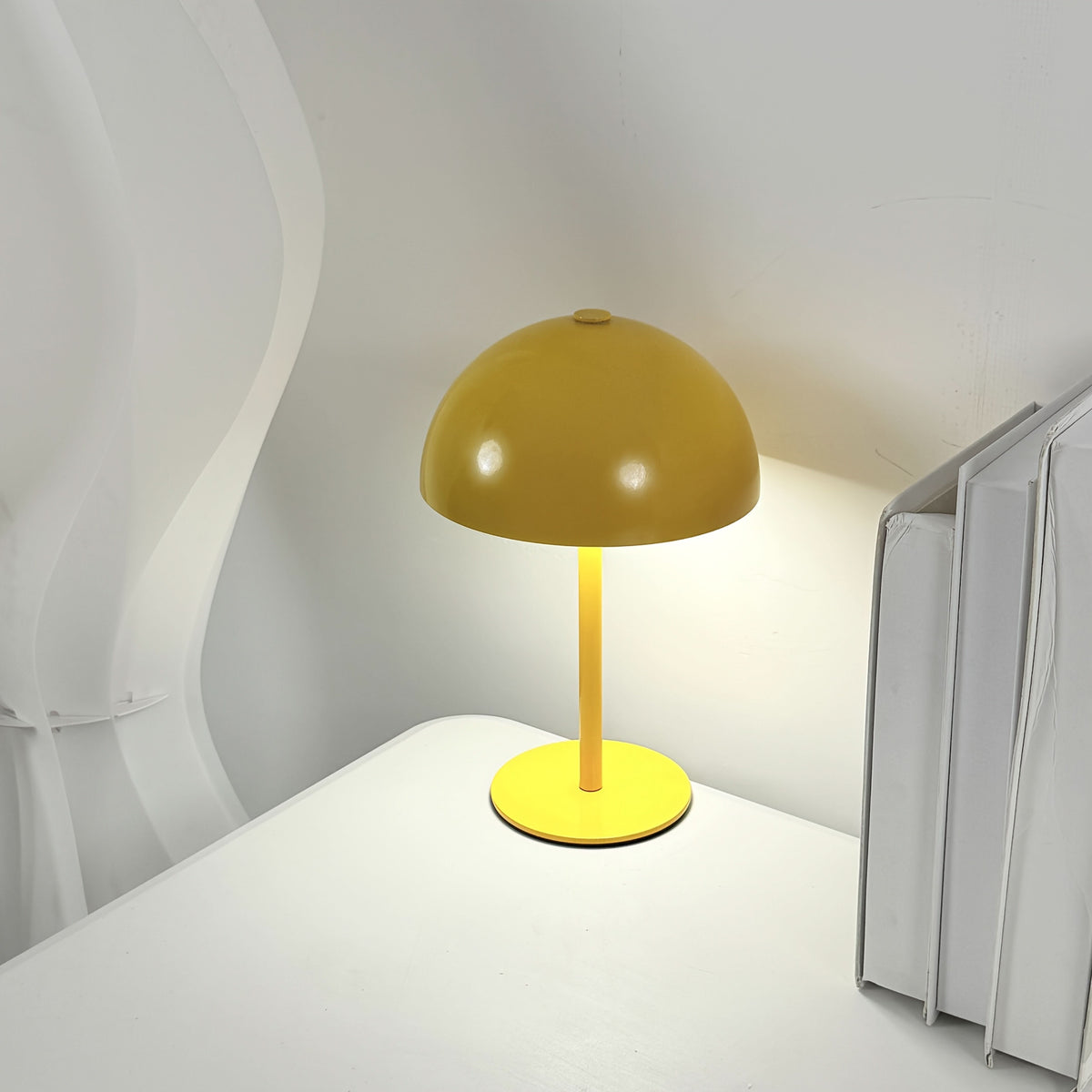 LUMORA – Lampe de bureau tactile sans fil  