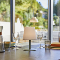 PATIOLIGHT – Εσωτερική και Εξωτερική LED Επιτραπέζια Λάμπα για Ζεστή Χαλαρωτική Ατμόσφαιρα  