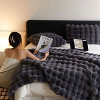 CURVORA – Sculptural Throw Blanket for Cozy Contemporary Spaces