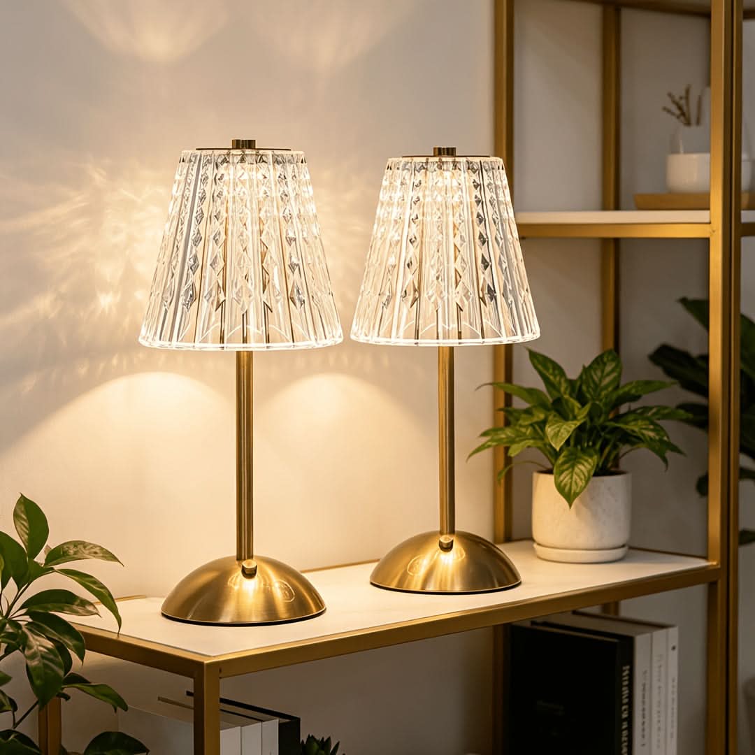 GOLDLUME – Genopladelig gylden bordlampe til elegant stemningsbelysning