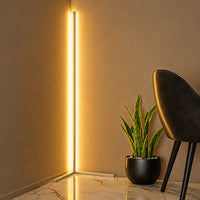 AMBIRO – Candeeiro de pé LED regulável para uma iluminação ambiente sem esforço