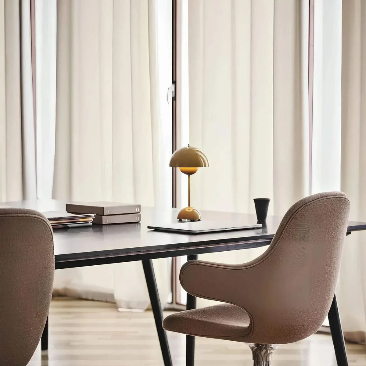 SHROOMELIX – LED-bordlampe formet som en svamp med blødt og justerbart lys