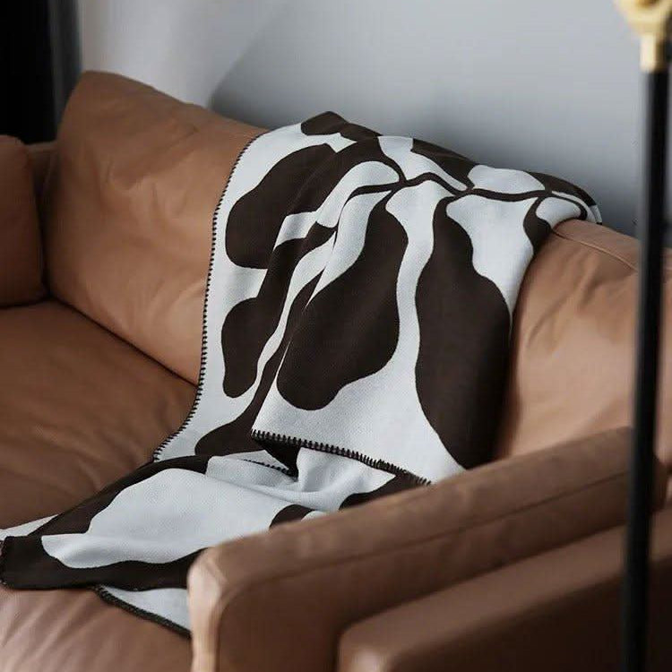 ARTAVENIXA – Boho Statement Blanket for Creative Sofa Styling