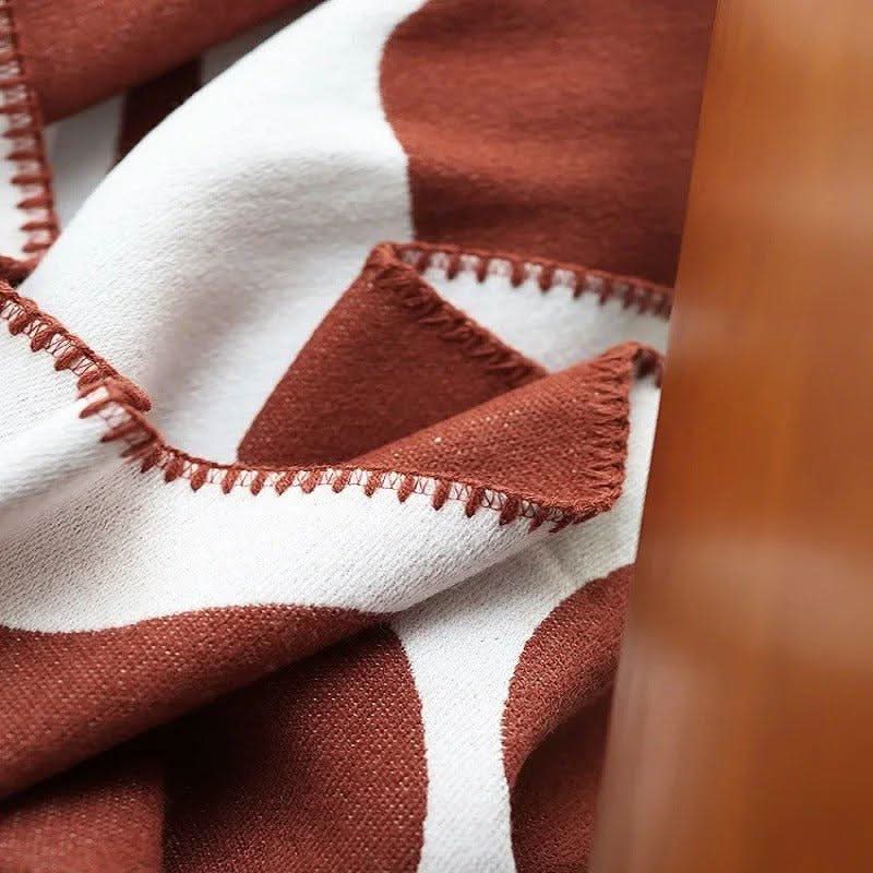 ARTAVENIXA – Boho Statement Blanket for Creative Sofa Styling