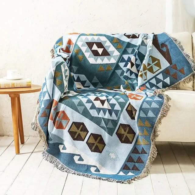 FRINGZELIXA – Patterned Boho Throw for Distinctive Sofa Decoration