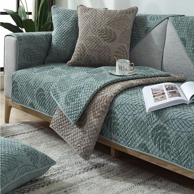 QUILAVORA – Quilted Jacquard Sofa Cover for Elegant Living Rooms